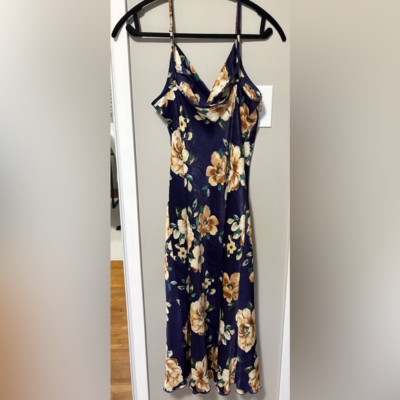 Bebe Navy and Cream Floral Satin Midi Dress - Picture 5 of 6